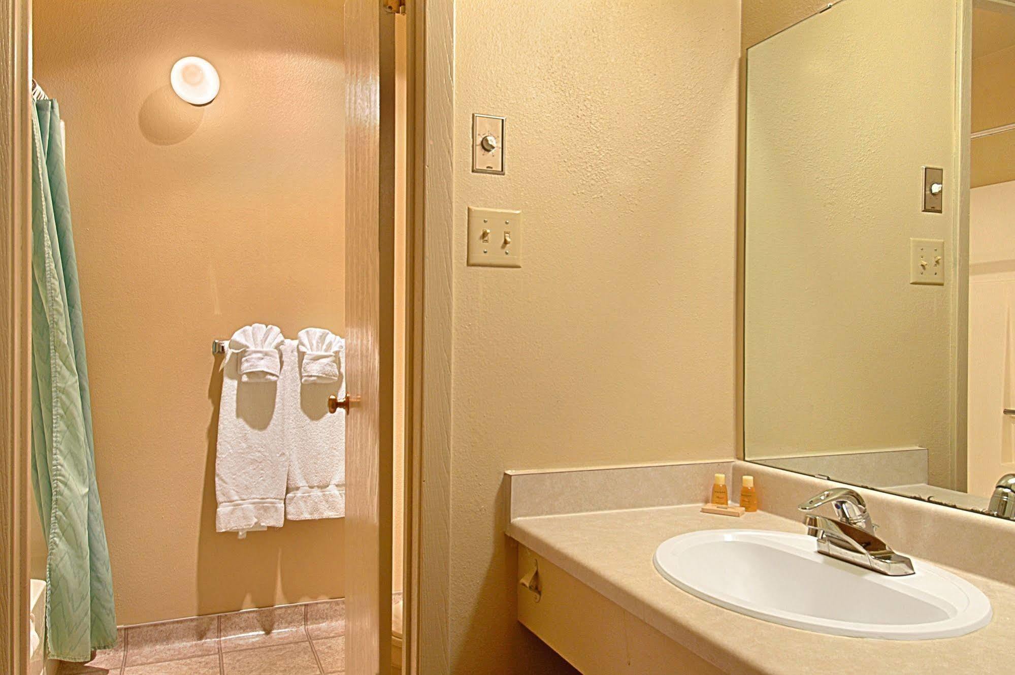 Prospector Accommodations By All Seasons Resort Lodging Парк Сити Екстериор снимка